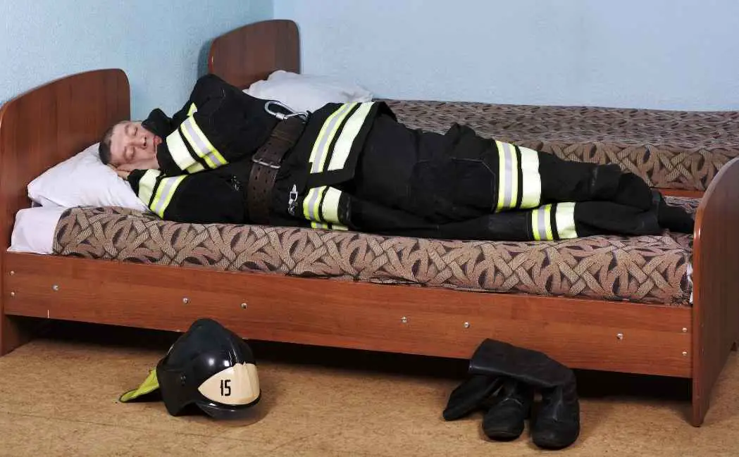 Do firefighters sleep at the station uk?