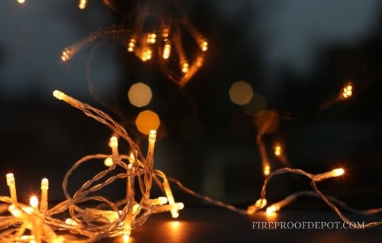 Can Christmas lights start a fire