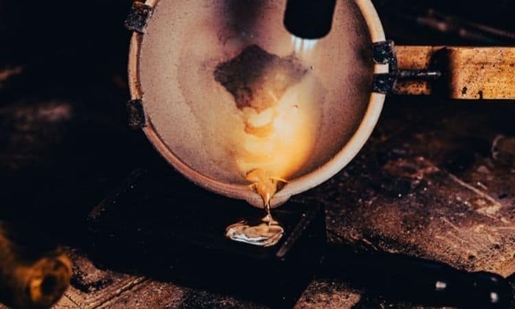 How dangerous is melting gold?