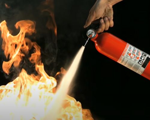 How to Extinguish a Nitric Acid Fire