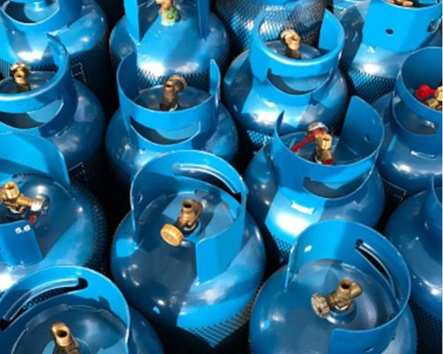 Propane tanks with explosion safety feature reflective coloring